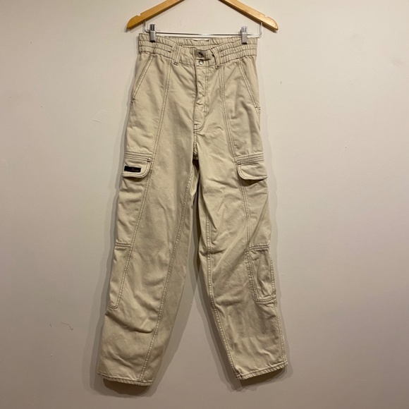 Urban Outfitters BDG White Blaine Cargo Skater Denim Pants Size 26 - Picture 3 of 7